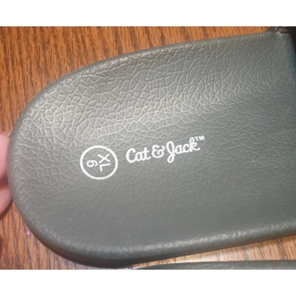 Cat & Jack Kids' Green Camo Slides